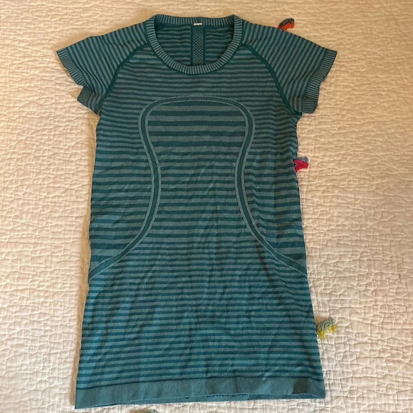 Lululemon swiftly tech striped blue short sleeve womens 4 - Picture 1 of 6